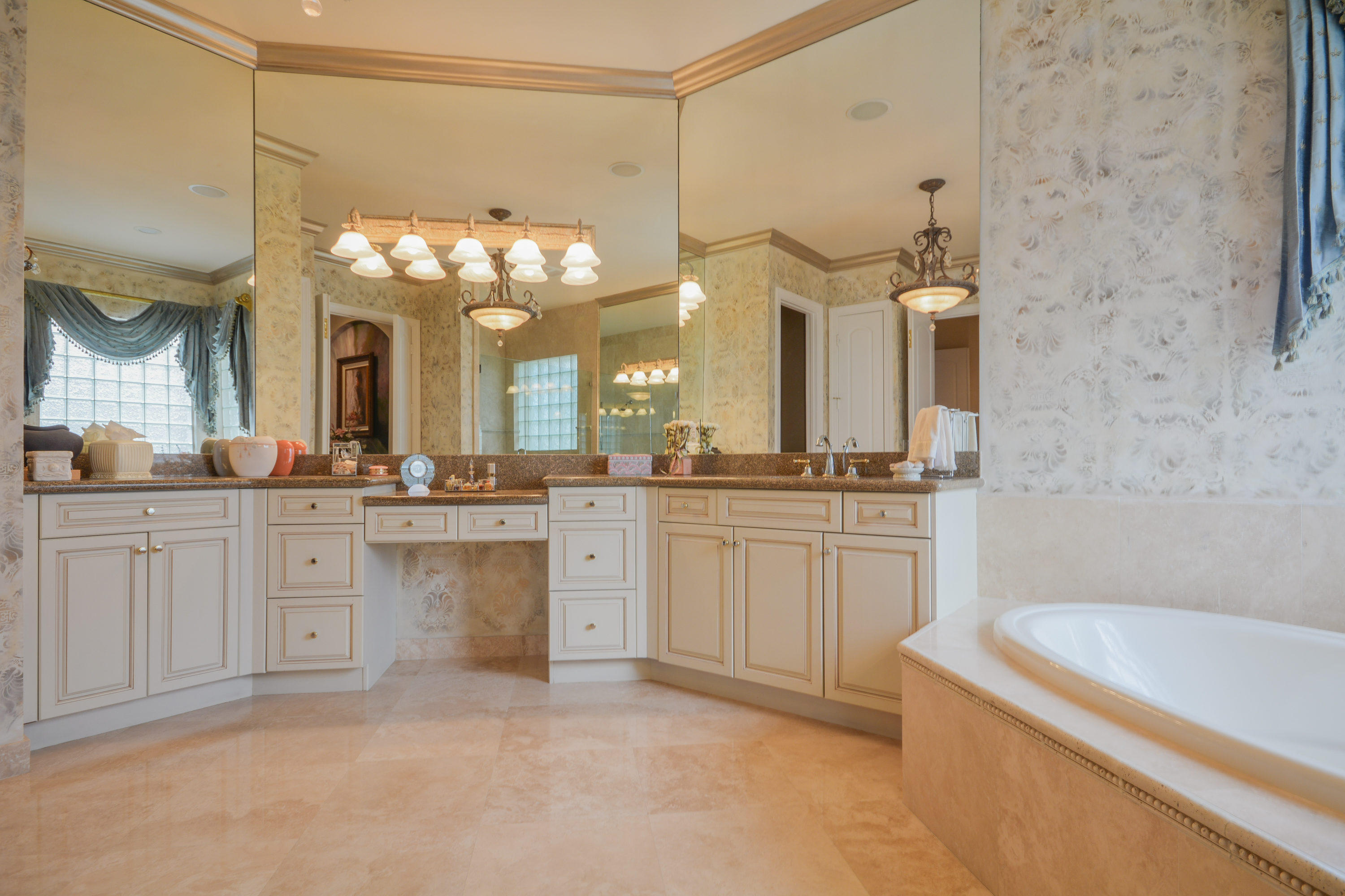 8084 Laurel Ridge Court Delray Beach, FL 33446 - Photo 21 of 32 MASTER BATH