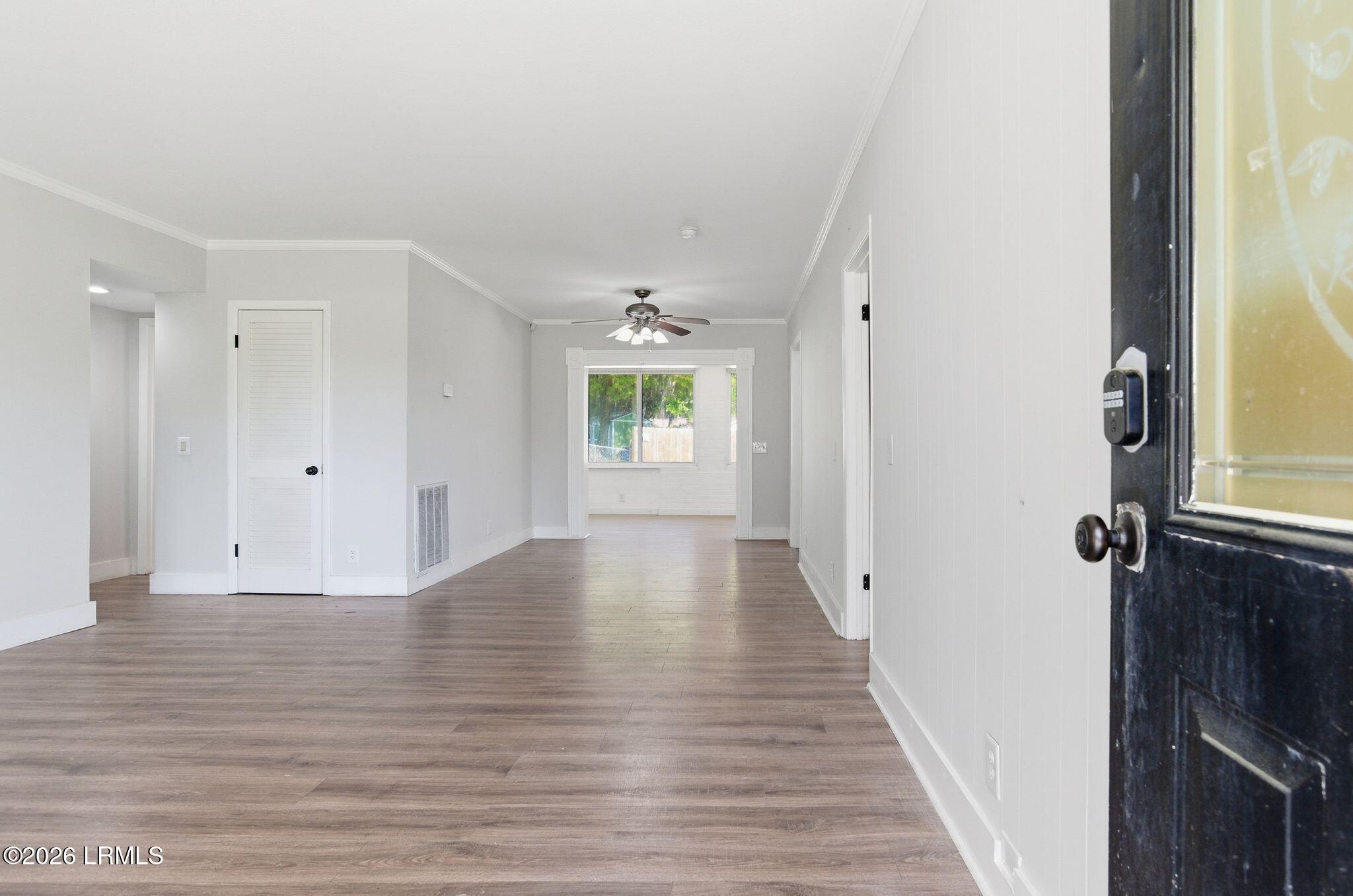 3014 Shell Point Road Beaufort, SC 29906 - Photo 3 of 45 lp2603221-1007
