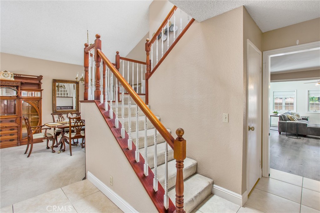 1125 Vía Nice Redlands, CA 92374 - Photo 27 of 50 a view of entryway and hall