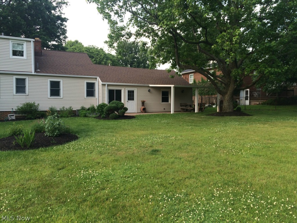 278 Ridgeview Drive Seven Hills, OH 44131 - Photo 21 of 25 Large back yard.
