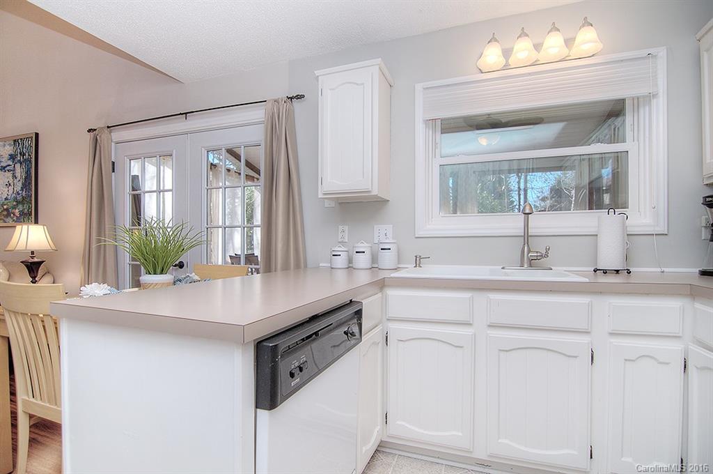 27045 Tidal Way Tega Cay, SC 29708 - Photo 10 of 21 Gallery Image 10
