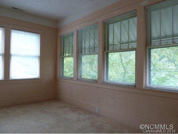 9 Red Oak Road Asheville, NC 28804 - Photo 11 of 13 Gallery Image 11
