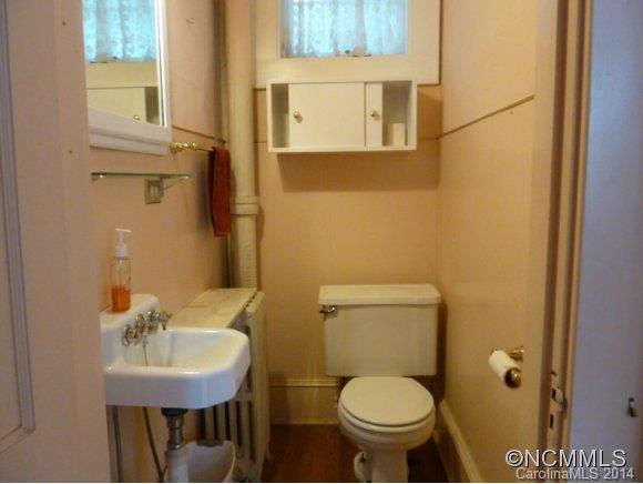 9 Red Oak Road Asheville, NC 28804 - Photo 12 of 13 Gallery Image 12