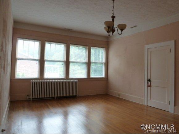 9 Red Oak Road Asheville, NC 28804 - Photo 4 of 13 Gallery Image 4