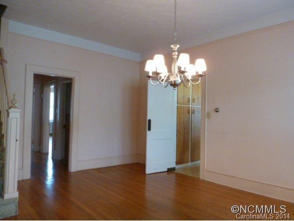 9 Red Oak Road Asheville, NC 28804 - Photo 7 of 13 Gallery Image 7