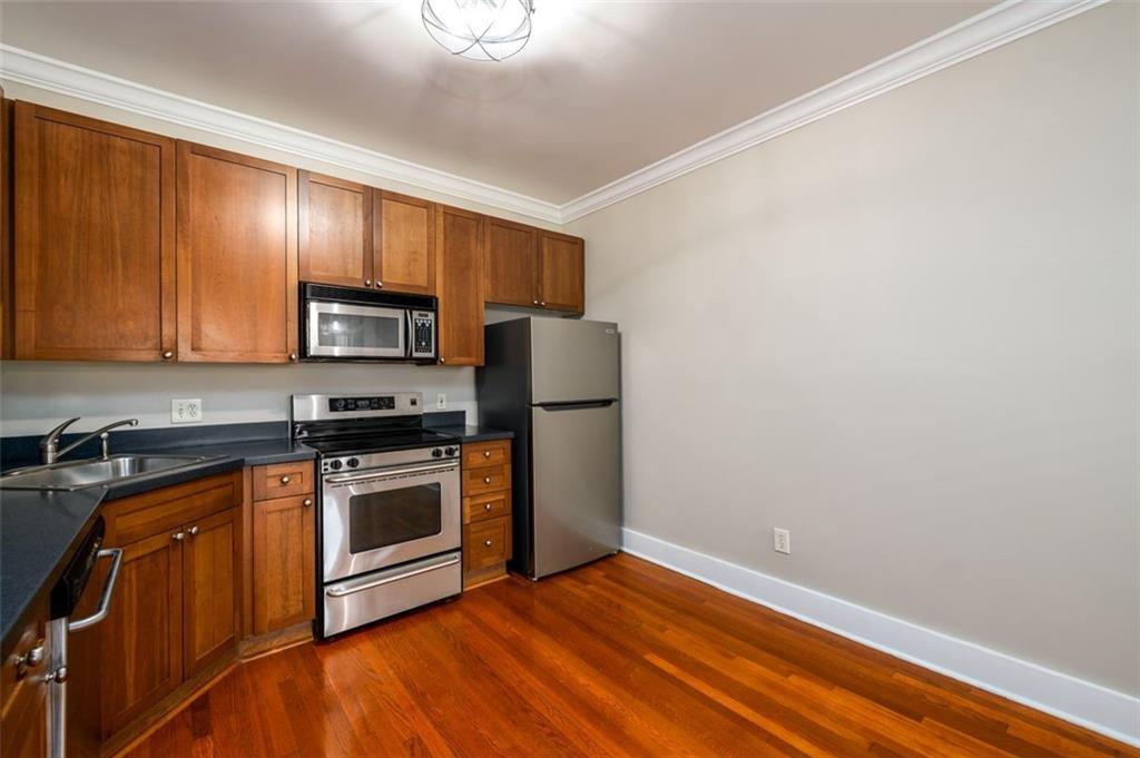 423 Clairemont Avenue, Unit 13 Decatur, GA 30030 - Photo 13 of 32