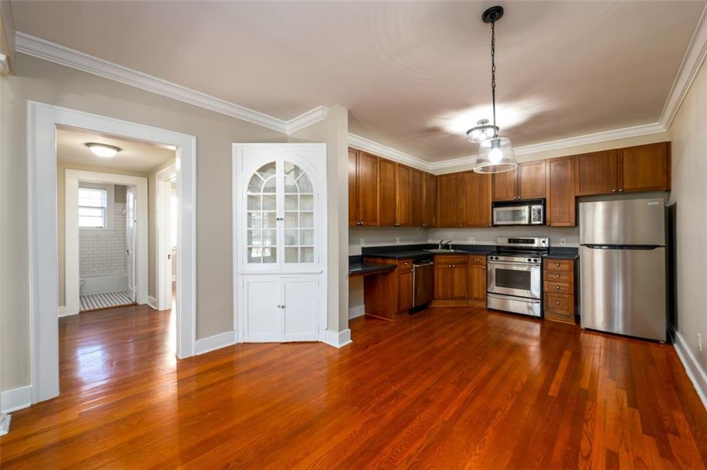 423 Clairemont Avenue, Unit 13 Decatur, GA 30030 - Photo 8 of 32