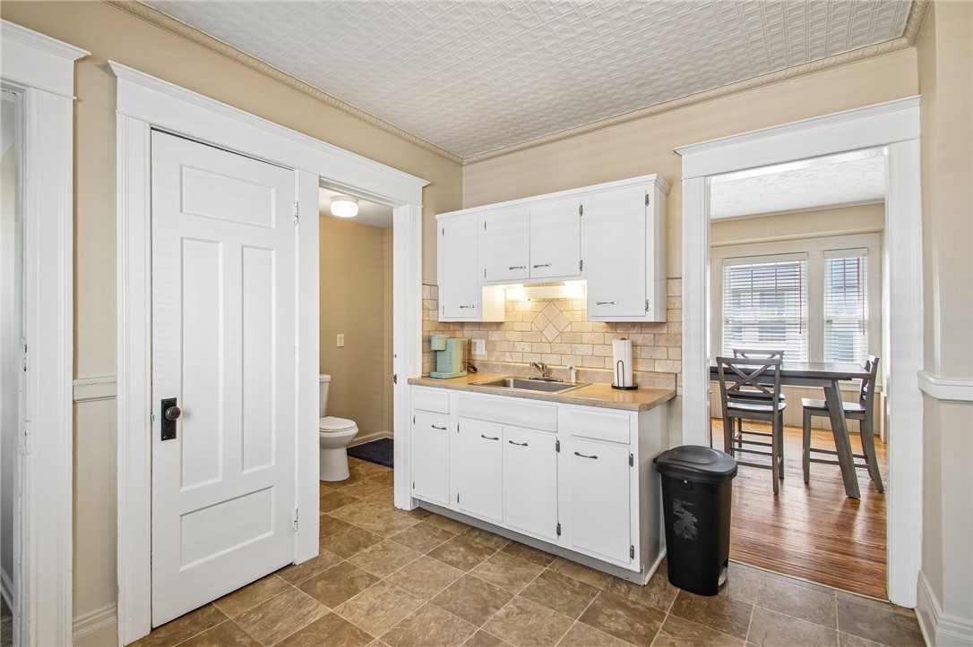 245 Springfield Avenue Rochester, NY 14609 - Photo 12 of 34