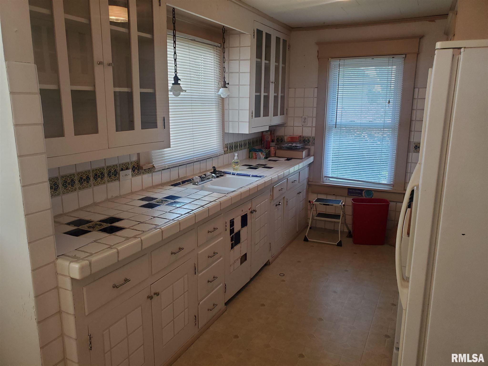 1516 West Washington Street Springfield, IL 62702 - Photo 4 of 13 Gallery Image 4