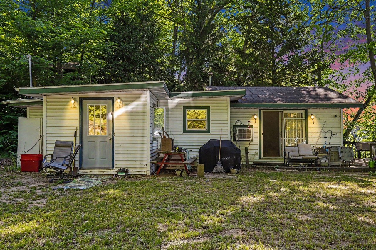 27383 Hayne Road Lawton, MI 49065 - Photo 7 of 10