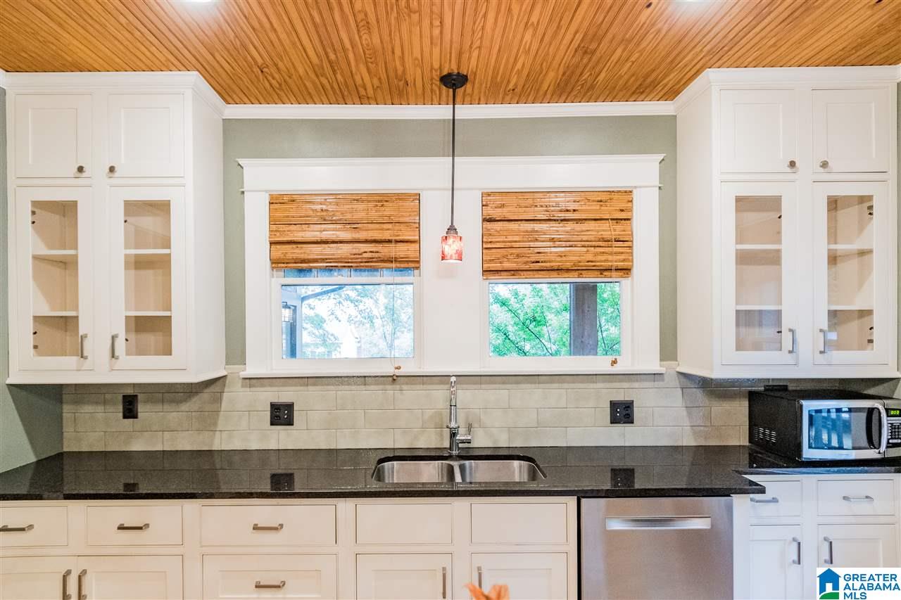 908 Irving Road Birmingham, AL 35209 - Photo 19 of 41