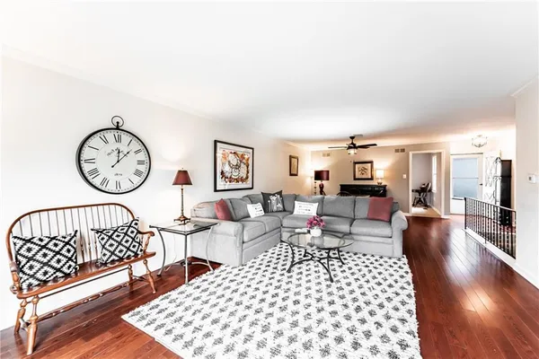 $325,000 | 199 Roscommon Place, Canonsburg, PA 15317