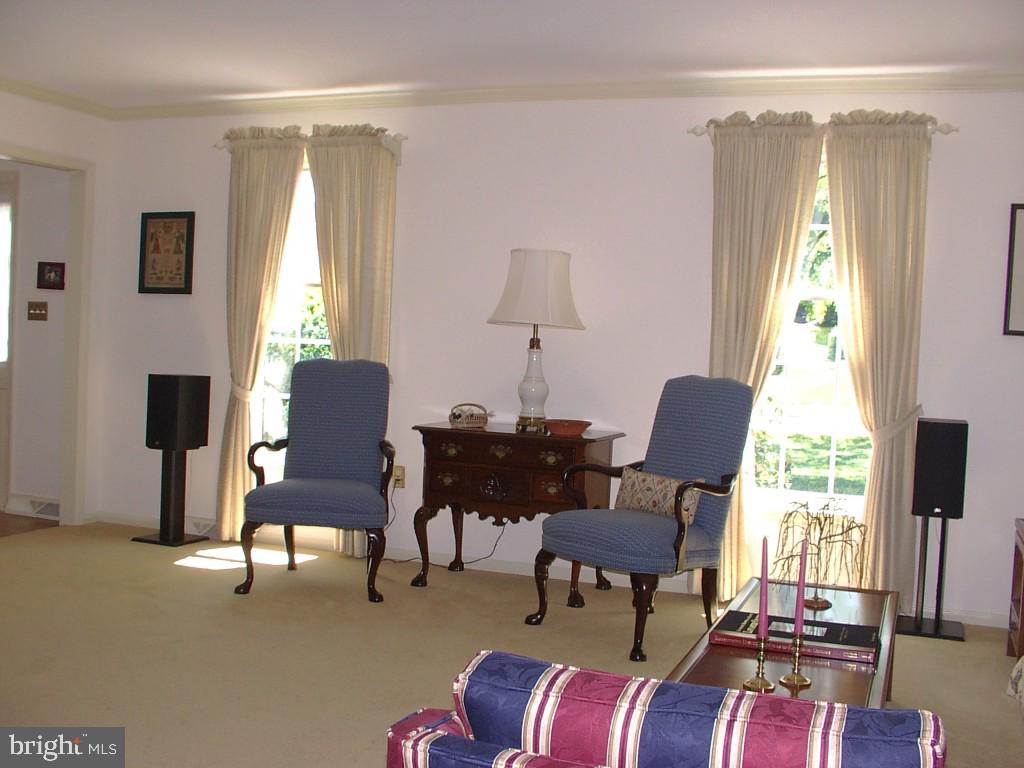 2565 Spring Valley Road Lancaster, PA 17601 - Photo 5 of 12 Gallery Image 5