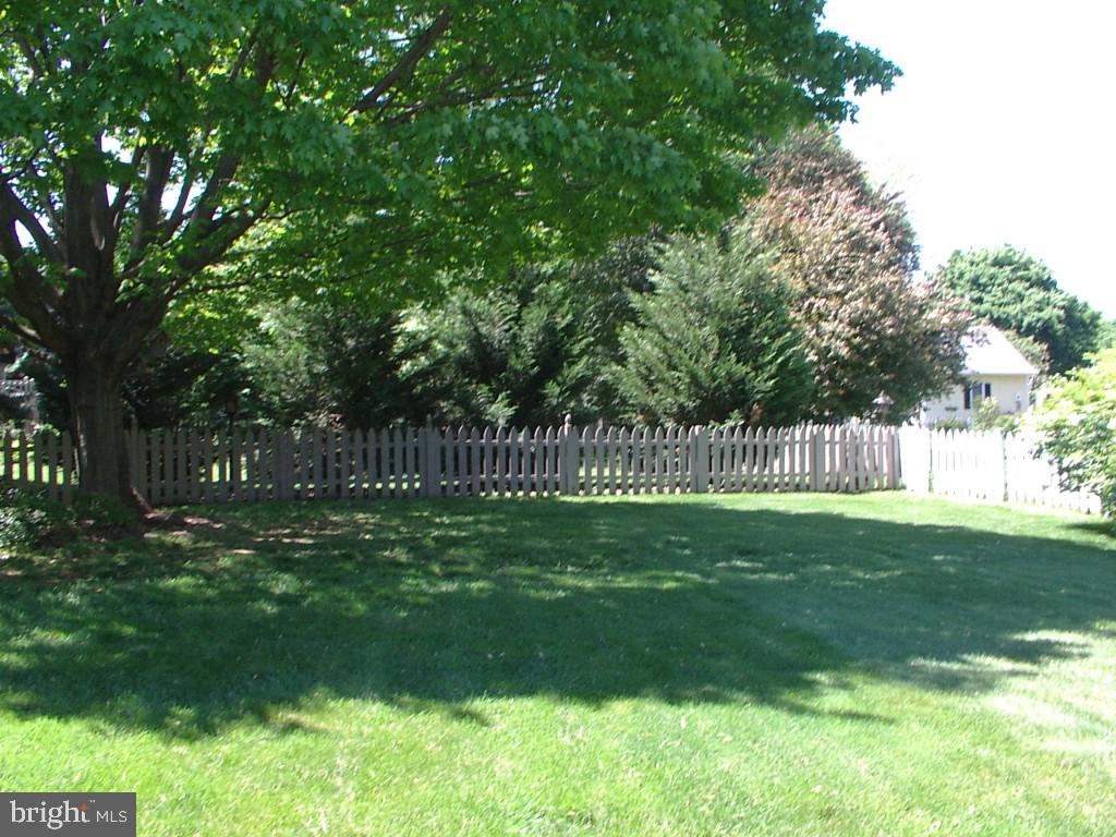 2565 Spring Valley Road Lancaster, PA 17601 - Photo 9 of 12 Gallery Image 9