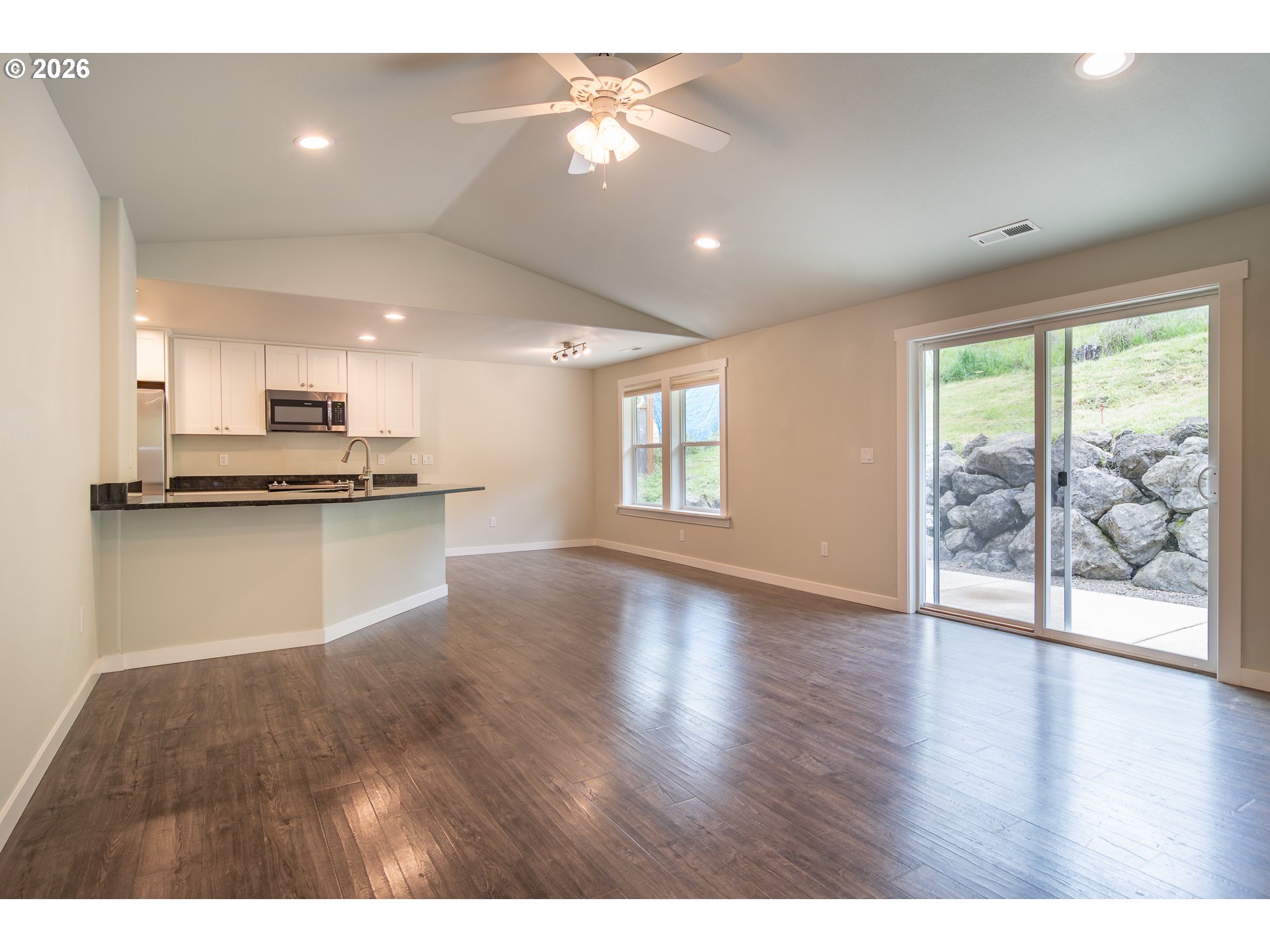 4509 Northeast Ridenour Street Winchester, OR 97495 - Photo 4 of 41