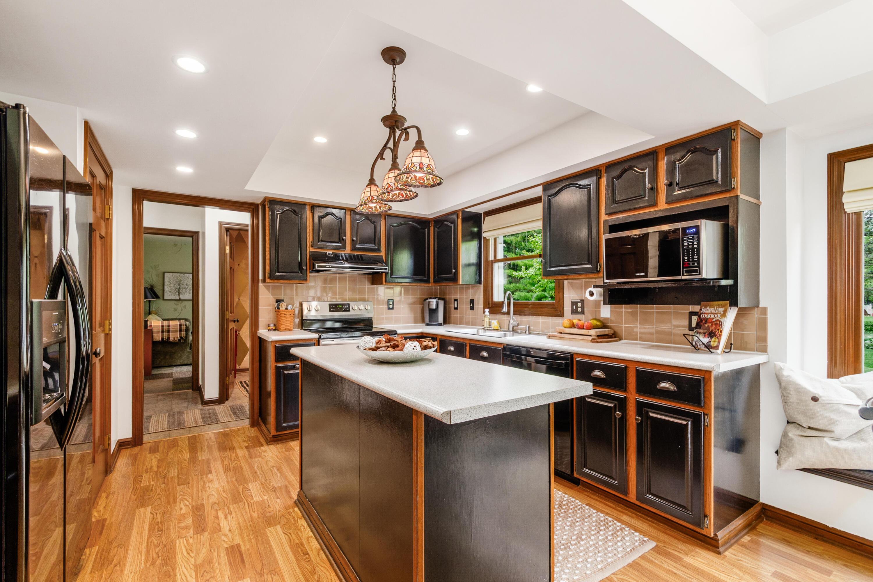 7379 Wings Livery Road Dublin, OH 43017 - Photo 22 of 44 Kitchen