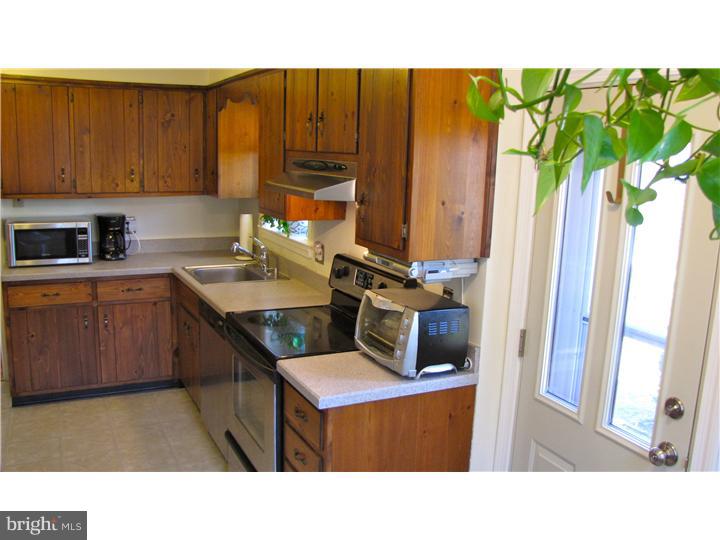 1528 Brierwood Road Havertown, PA 19083 - Photo 11 of 25 Kitchen