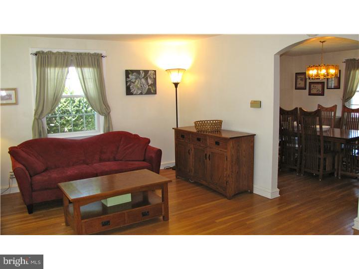 1528 Brierwood Road Havertown, PA 19083 - Photo 6 of 25 Living Room