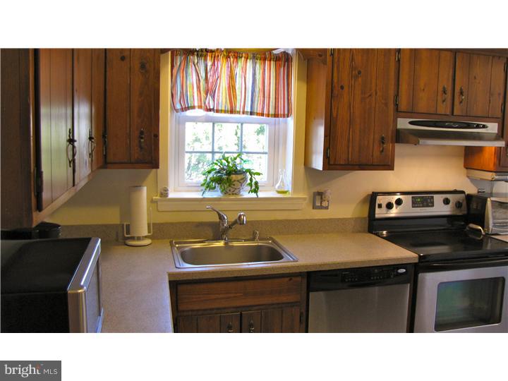 1528 Brierwood Road Havertown, PA 19083 - Photo 10 of 25 Kitchen