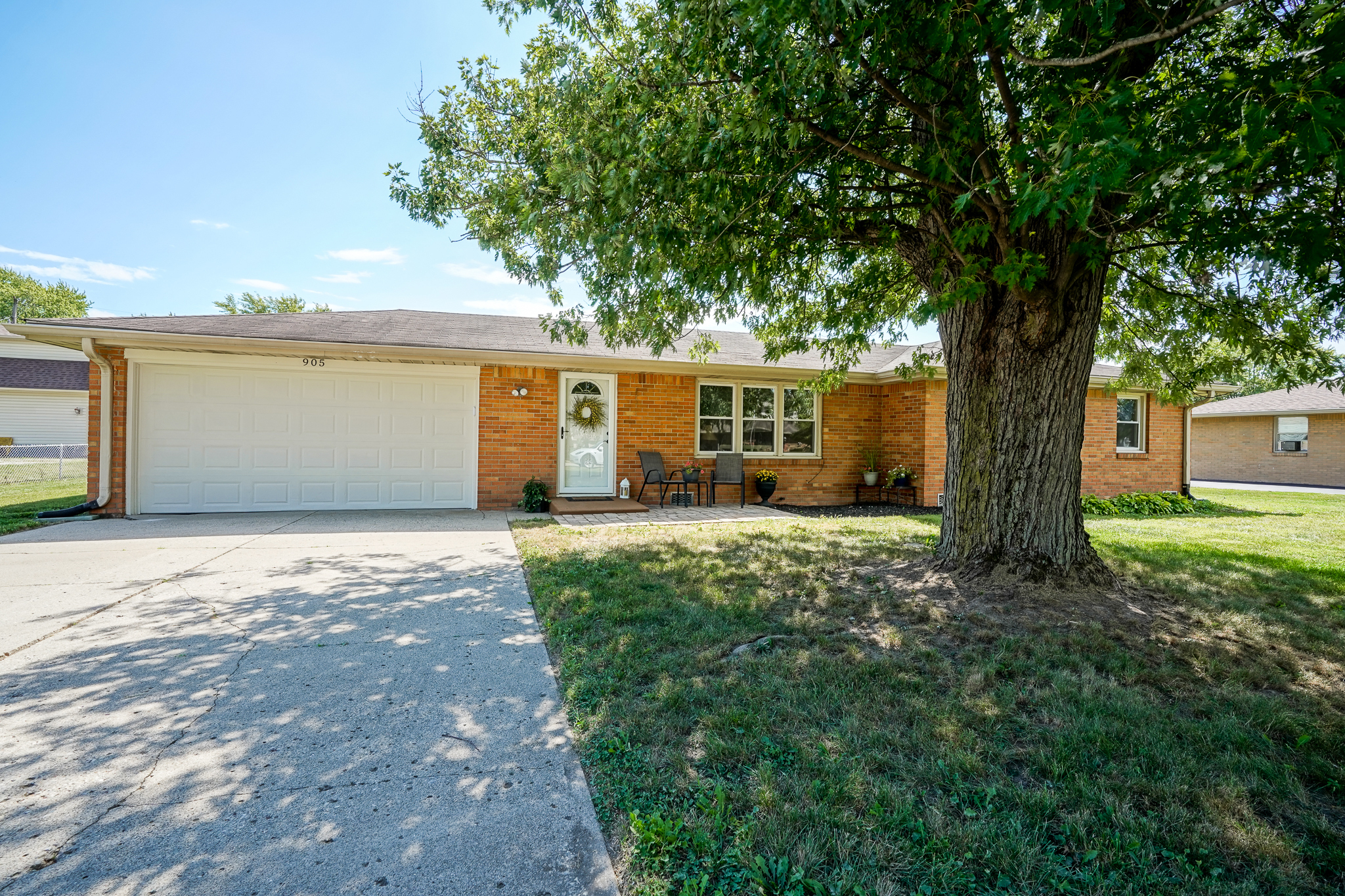 905 Isabelle Drive Anderson, IN 46013 - Photo 1 of 17