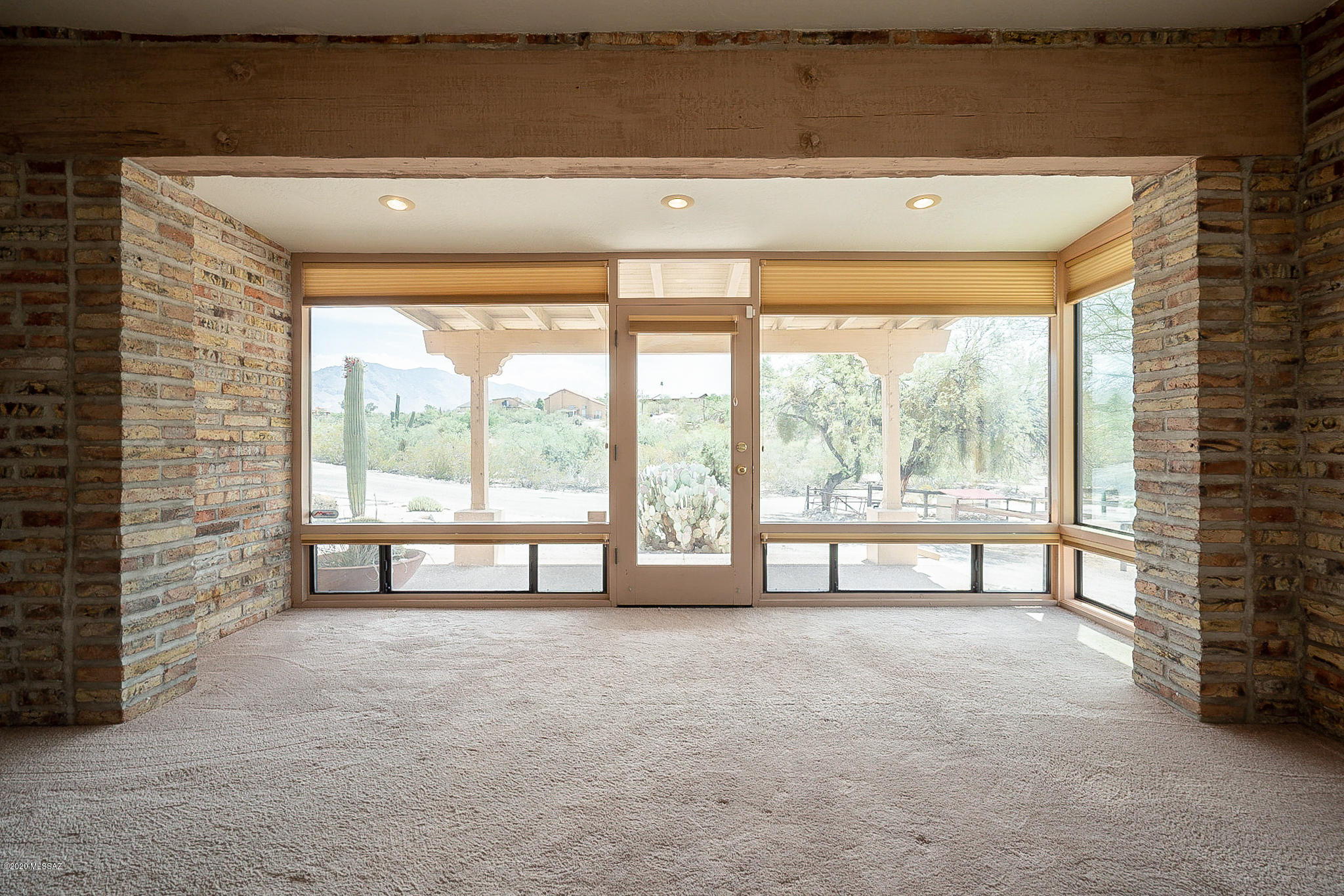 1101 West Roller Coaster Road Tucson, AZ 85704 - Photo 12 of 42