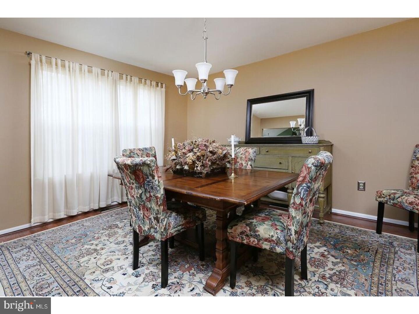 8 Cowpath Court Sicklerville, NJ 08081 - Photo 8 of 18 Gallery Image 8