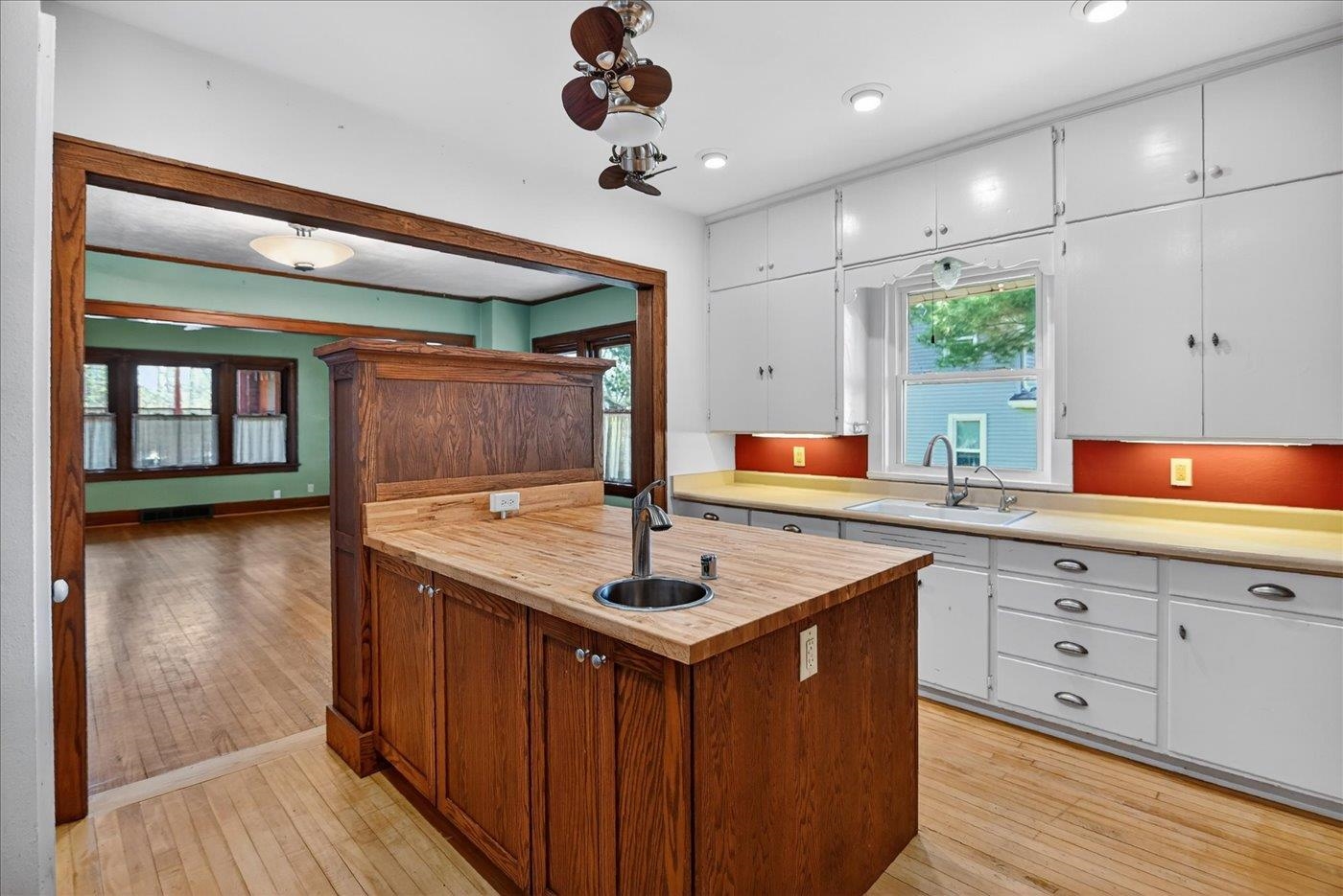 1110 Gilson Street Madison, WI 53715 - Photo 17 of 57
