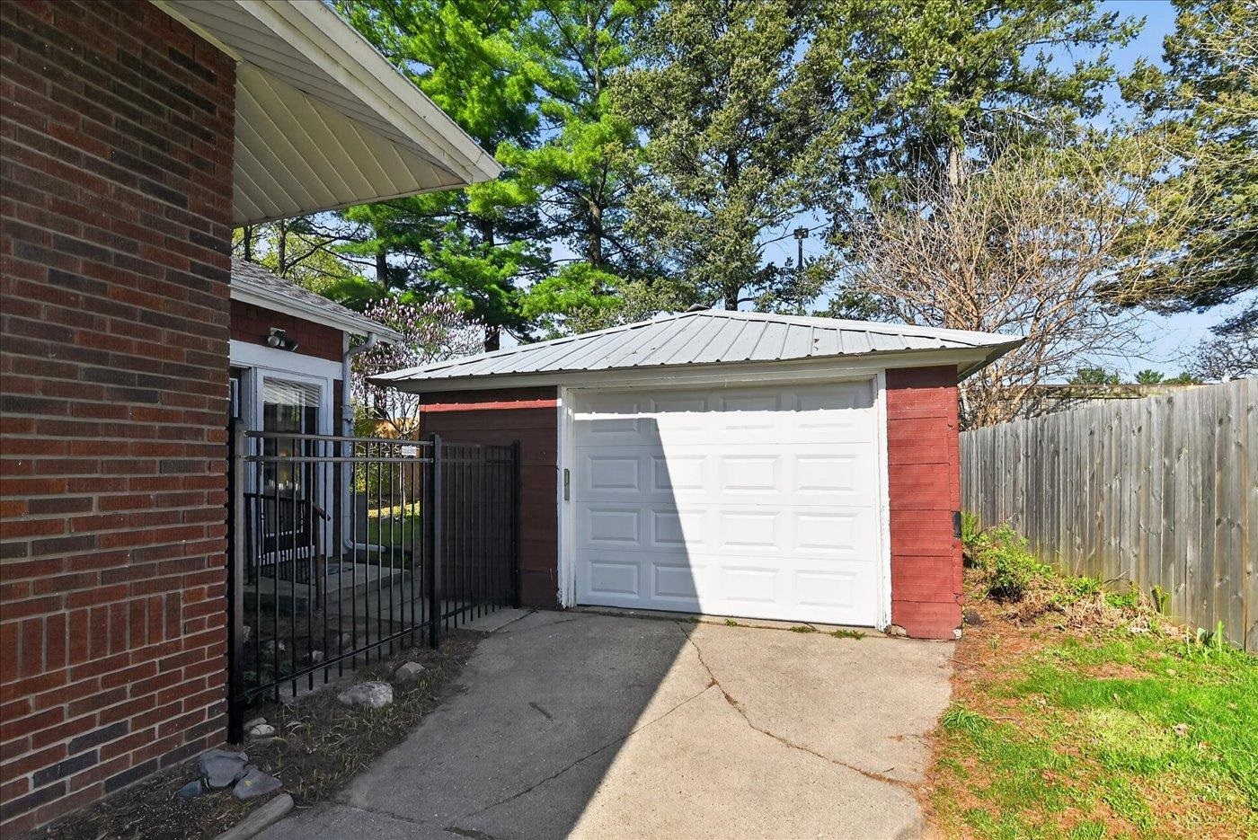 1110 Gilson Street Madison, WI 53715 - Photo 46 of 57