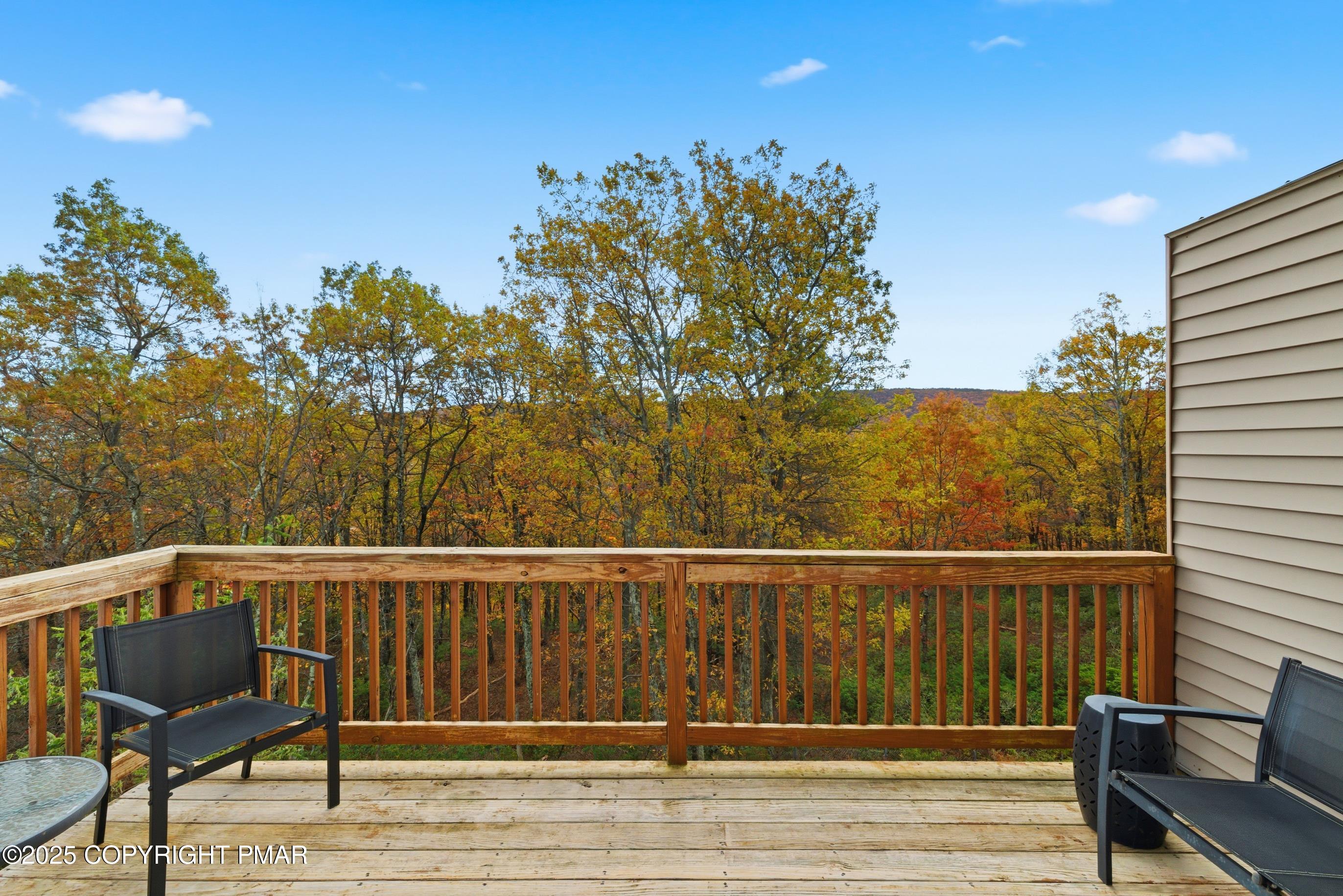 557 Upper Deer Valley Road Tannersville, PA 18372 - Photo 17 of 47 a view of a chairs
