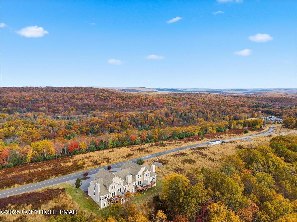 557 Upper Deer Valley Road Tannersville, PA 18372 - Photo 41 of 47 an aerial view of residential house and ocean