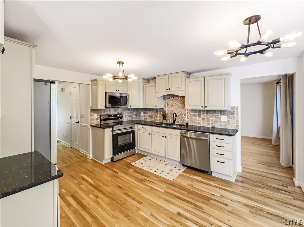 8750 Tallwood Ridge Lysander, NY 13027 - Photo 14 of 50
