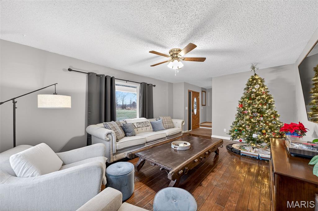 29907 Old Cotton Road Foristell, MO 63348 - Photo 18 of 62