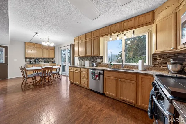 $649,900 | 29907 Old Cotton Road, Foristell, MO 63348