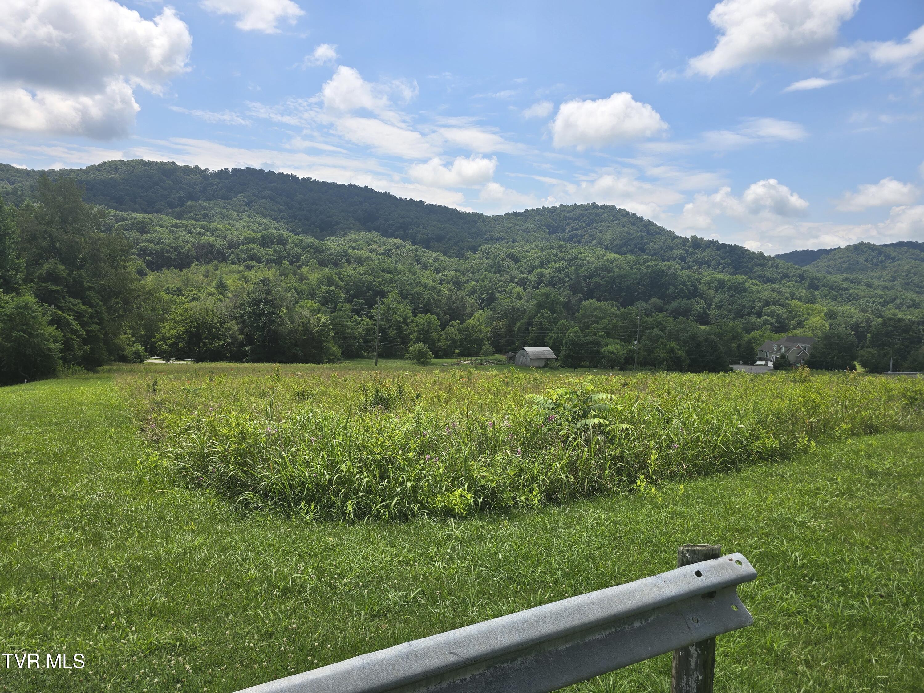 321 Raytheon Road Bristol, TN 37620 - Photo 2 of 11 20260707_123705