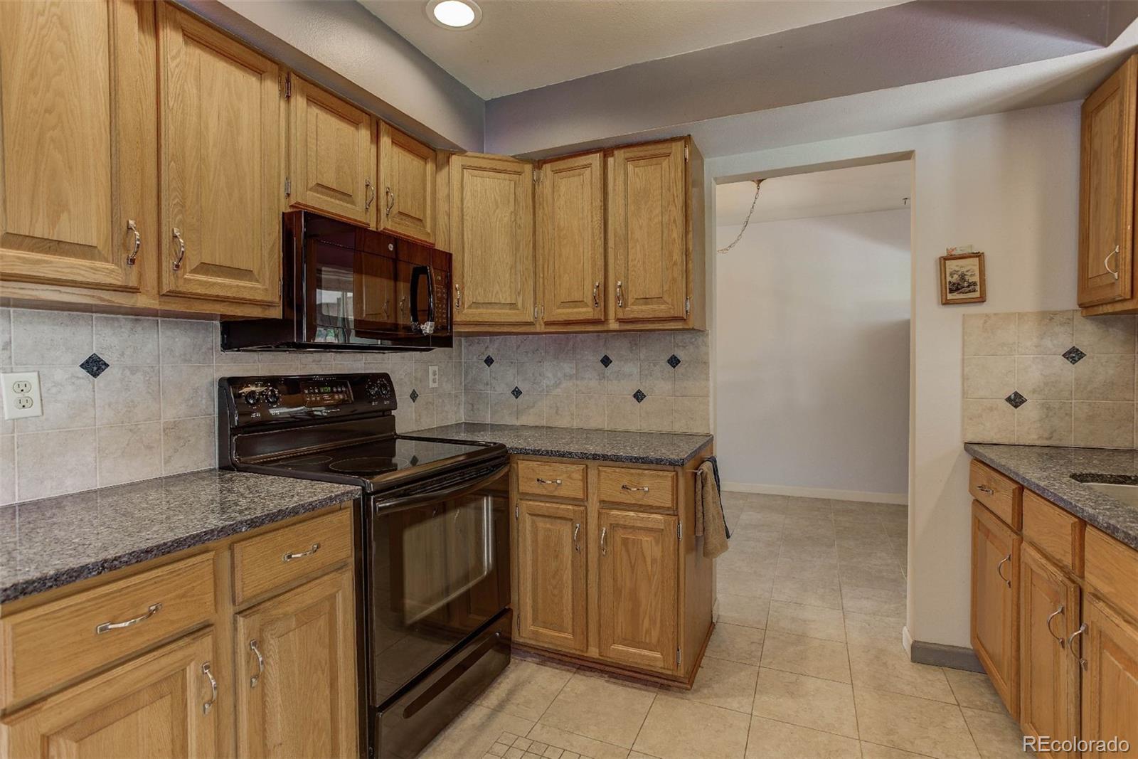 2730 South Reed Street Denver, CO 80227 - Photo 5 of 32 Gallery Image 5