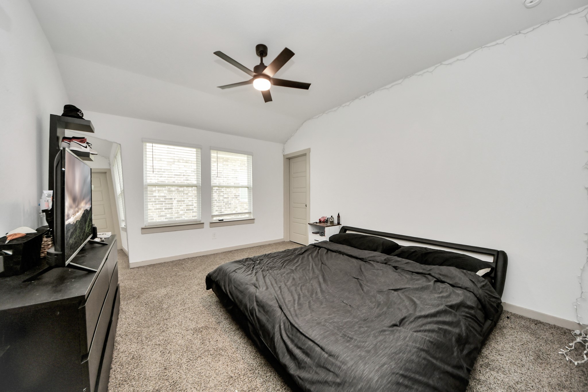 7706 Caspian Rnch Drive Rosharon, TX 77583 - Photo 6 of 18 Primary Bedroom