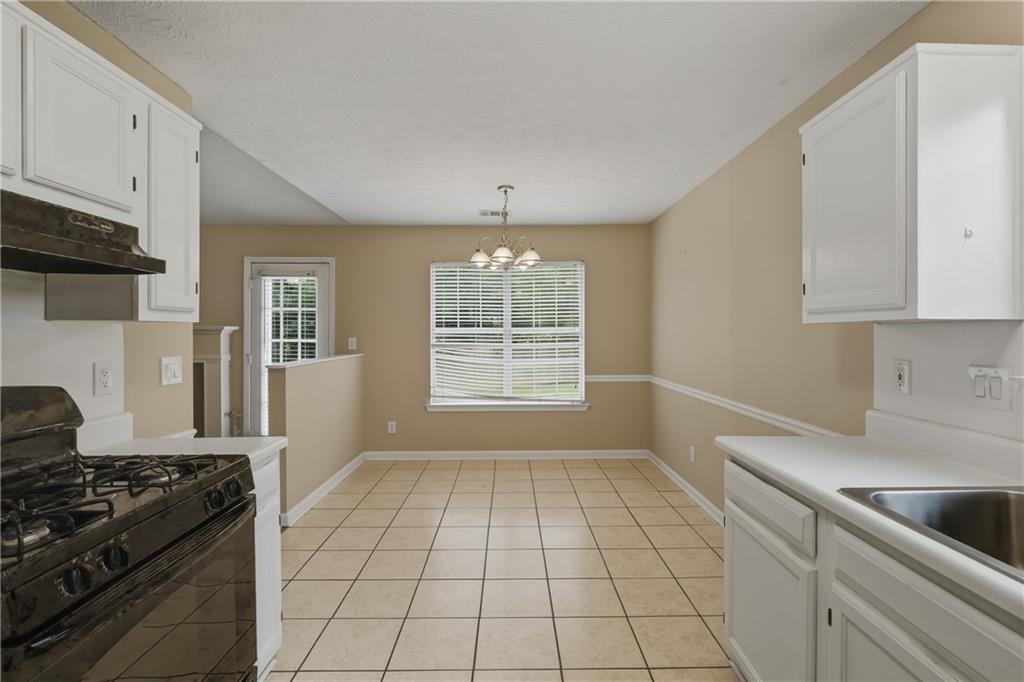 1014 Maple Leaf Ridge Jonesboro, GA 30238 - Photo 10 of 34