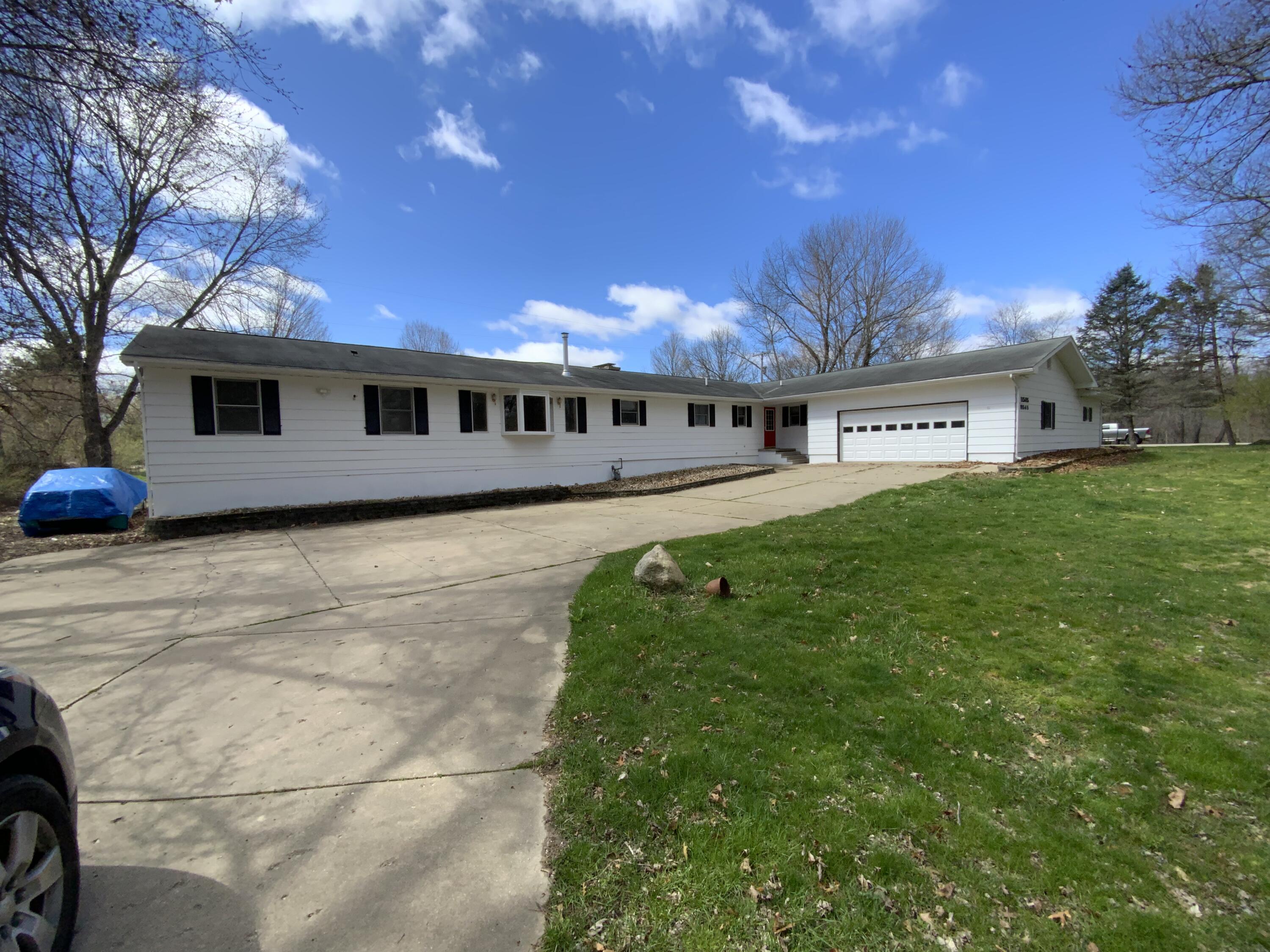 11545 Mackie Road Parma, MI 49269 - Photo 3 of 26 98618088-E200-431D-8273-5D0365135DE0