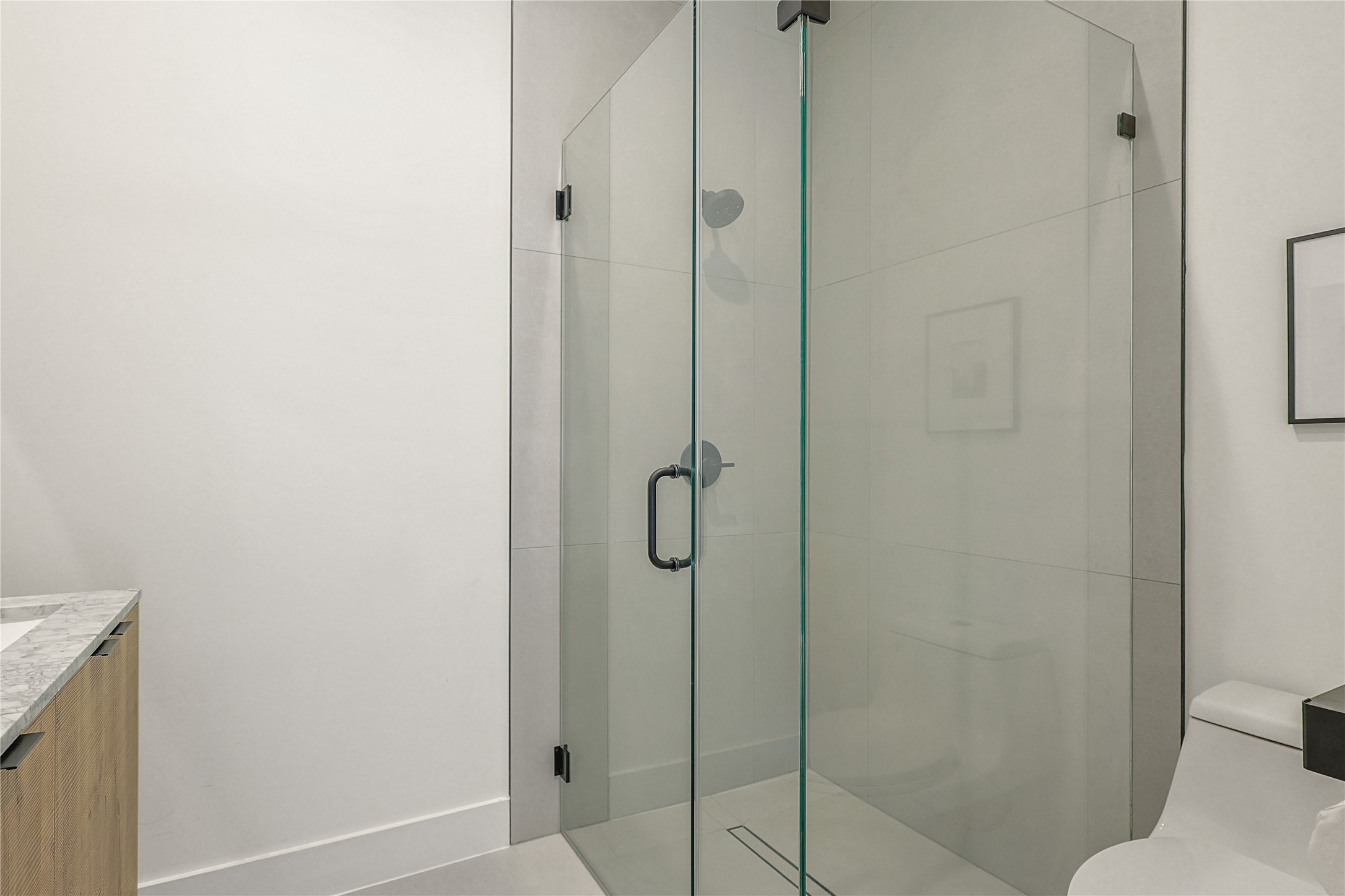 1550 Ashway Street Conroe, TX 77385 - Photo 17 of 34 a bathroom with a shower