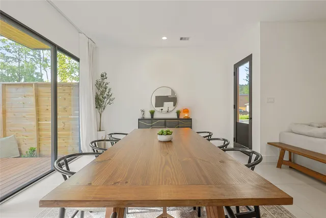 a close view of sink and tap