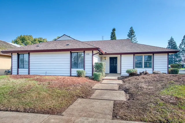 $485,000 | 8166 North Raisina Avenue, Fresno, CA 93720