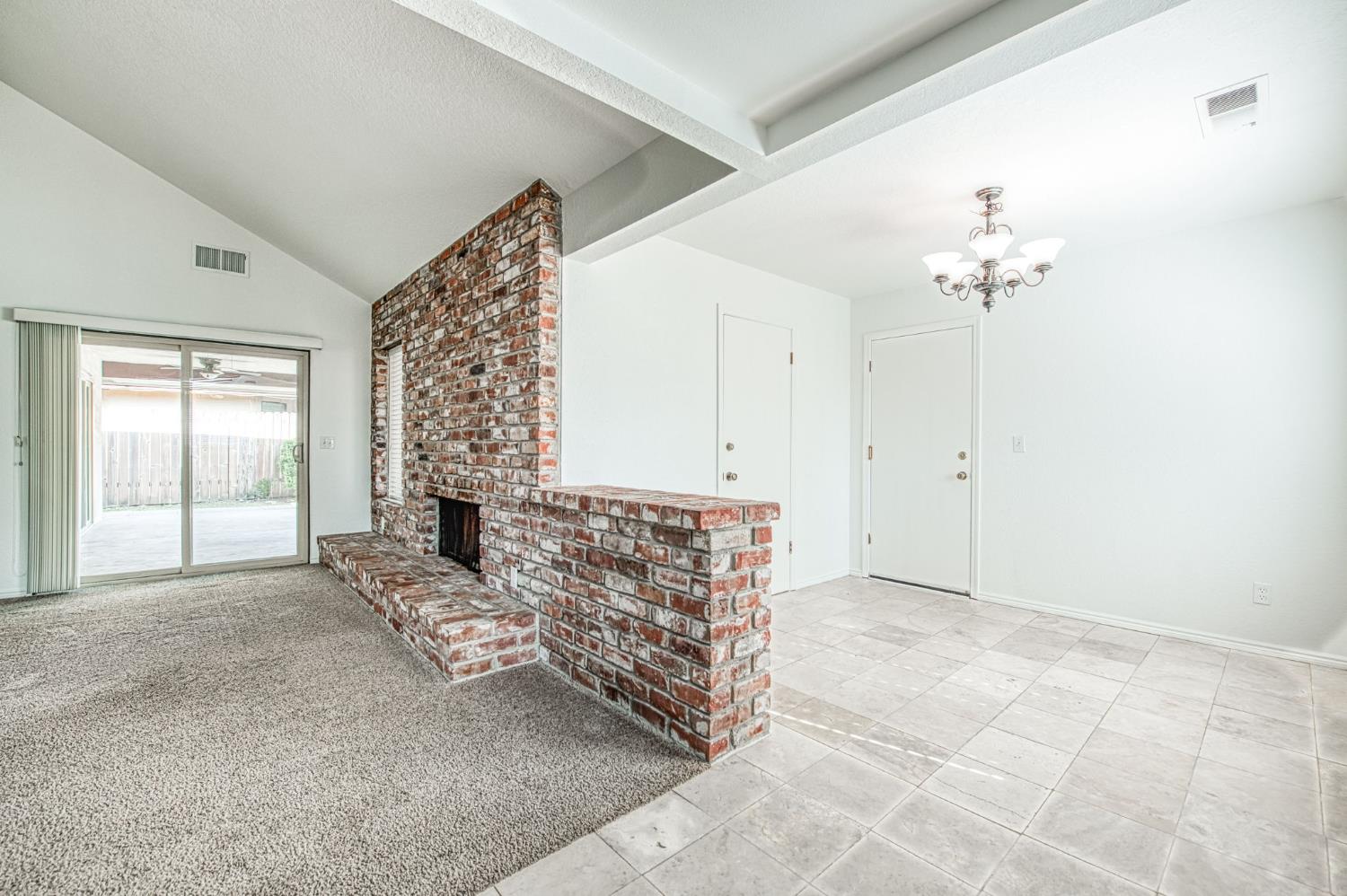 8166 North Raisina Avenue Fresno, CA 93720 - Photo 18 of 40