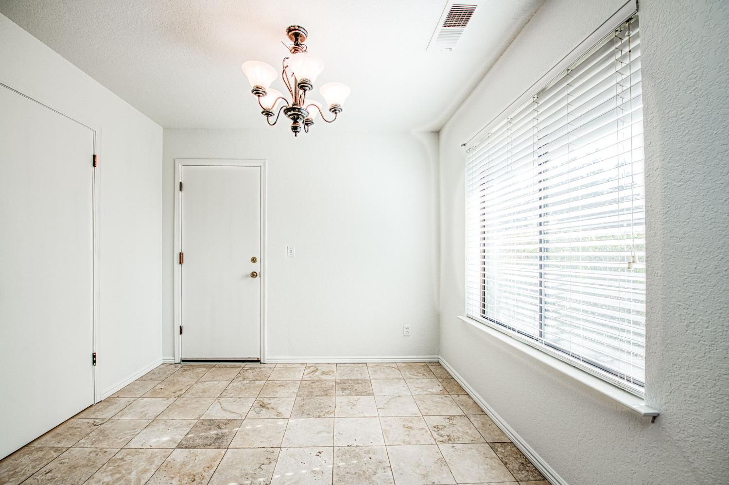 8166 North Raisina Avenue Fresno, CA 93720 - Photo 19 of 40