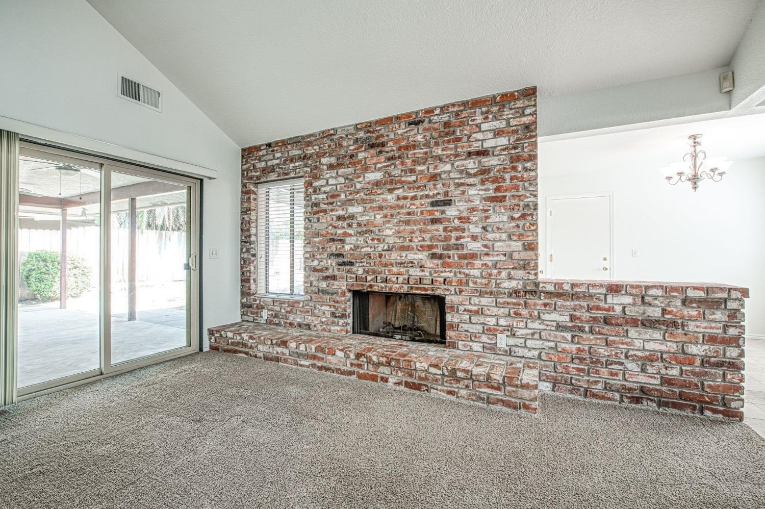 8166 North Raisina Avenue Fresno, CA 93720 - Photo 26 of 40