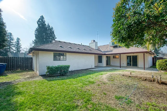 $485,000 | 8166 North Raisina Avenue, Fresno, CA 93720