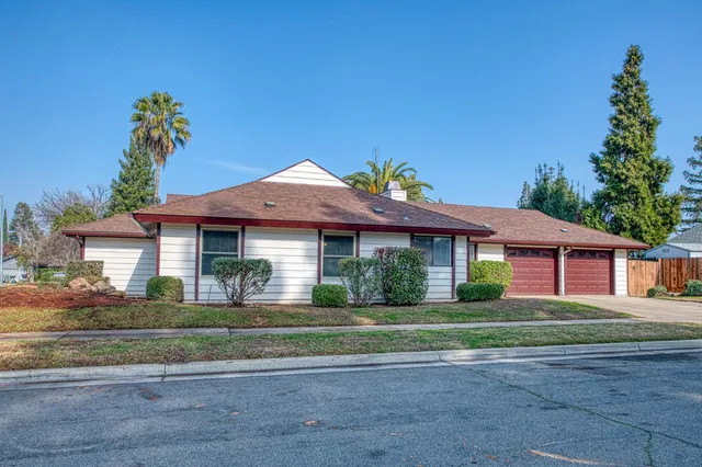 $485,000 | 8166 North Raisina Avenue, Fresno, CA 93720