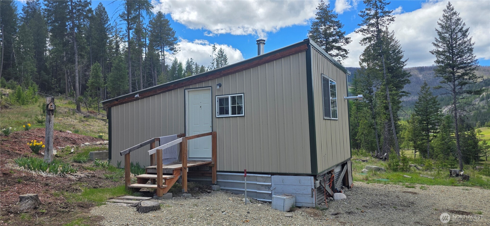 790 Bonaparte Lake Road Tonasket, WA 98855 - Photo 2 of 38