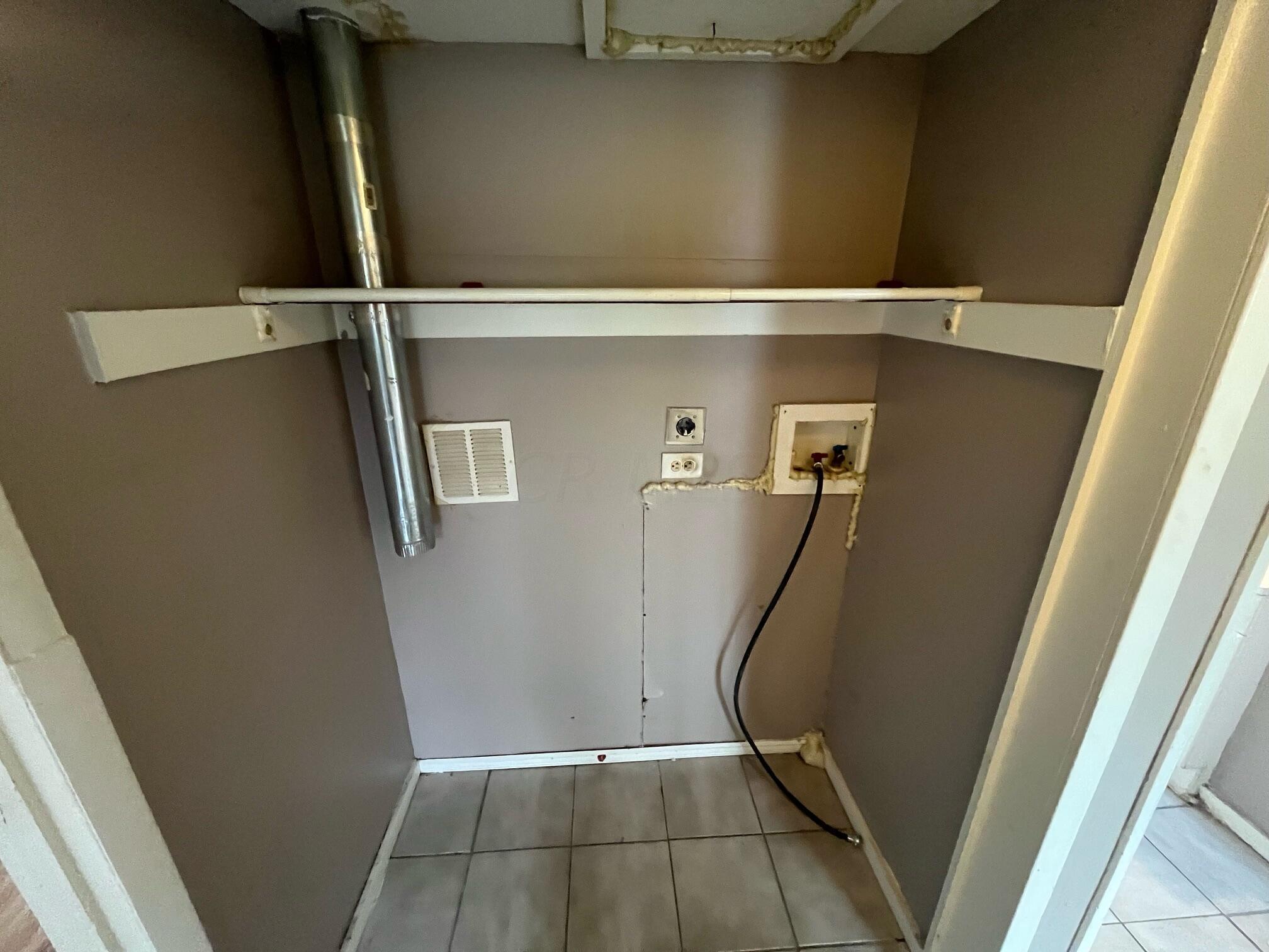 2872 Howey Road, Unit D Columbus, OH 43224 - Photo 7 of 9 image7