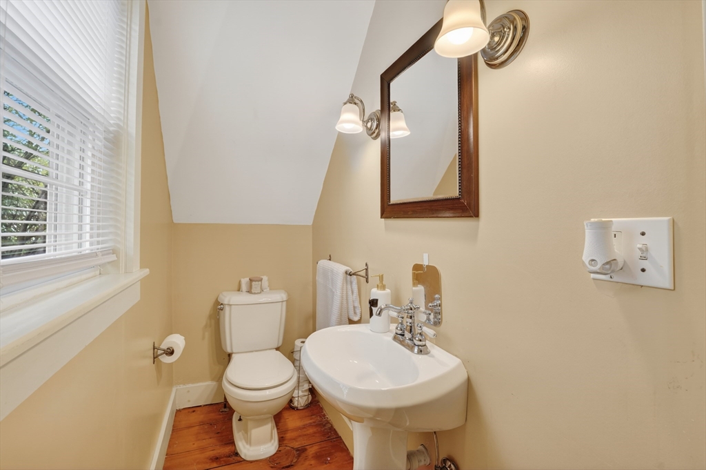 16 Central Street Ashland, MA 01721 - Photo 24 of 39