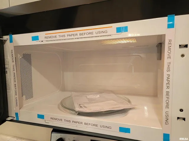 $159,999 | 306 Bible Street, Flora, IL 62839